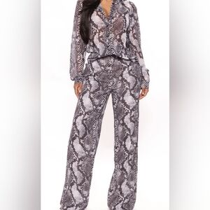 Sariyah Snakeskin Pant Set - Grey/combo